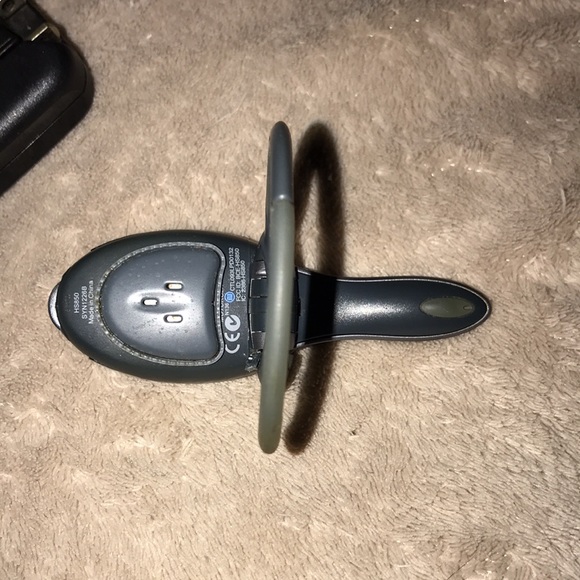 Motorola Bluetooth with charging cord 💕 - Picture 7 of 7